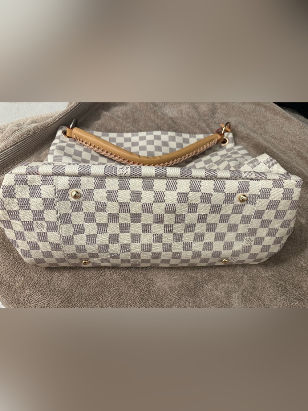 Desinger Inspired Checked Creamish White Purse (Tote Bag) w/matching wallet - - Picture 4 of 15